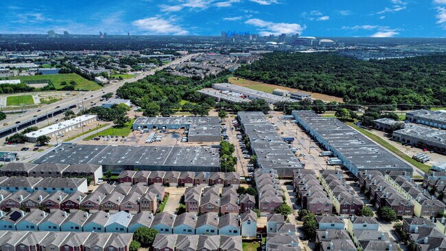 Building Photo - Gated community