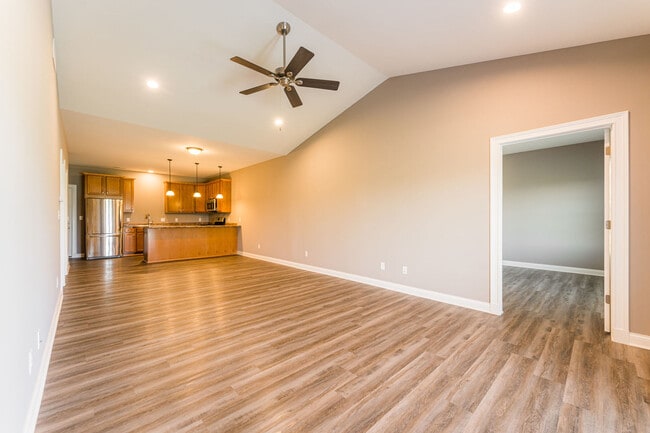 Building Photo - 2368 Concord Dr