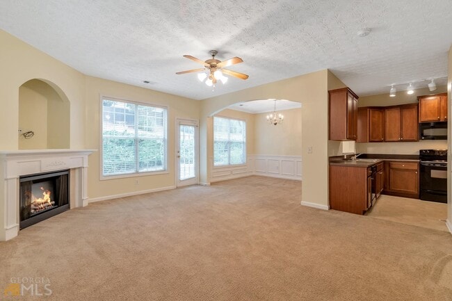 Building Photo - 1954 Woodland Park Cir