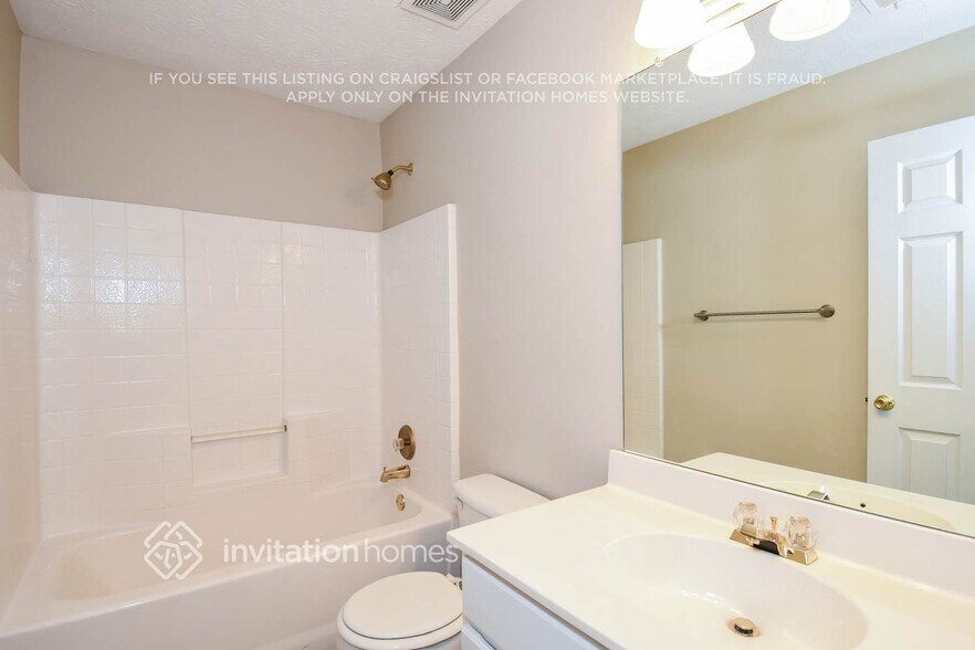 Building Photo - 2290 Grand Jct