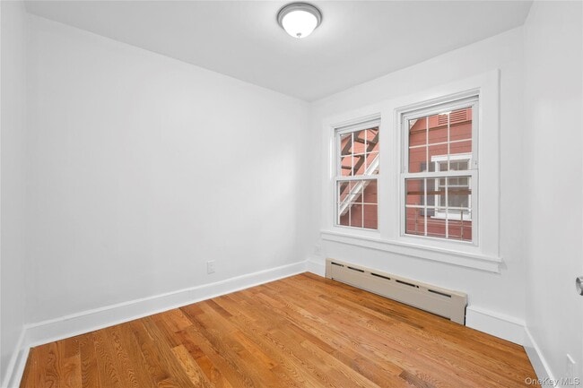 Building Photo - 20 Overhill Pl