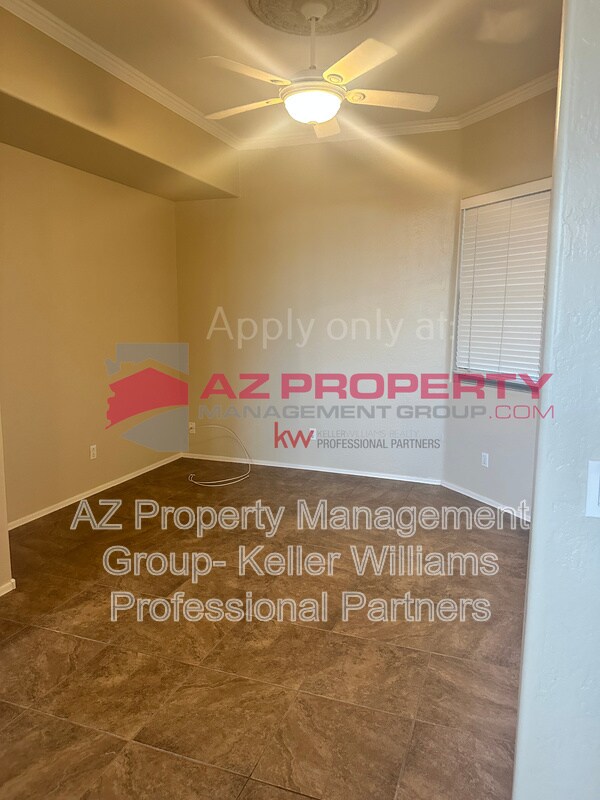 Building Photo - 16802 W Tonbridge St