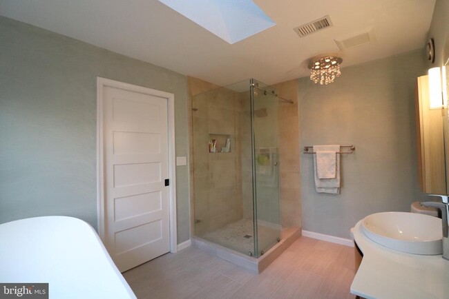 Building Photo - 13172 Ashnut Ln
