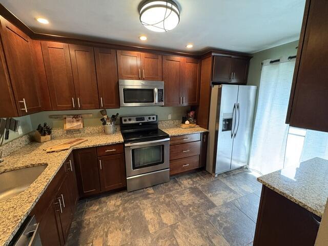 Building Photo - 249 Pleasant Wood Dr