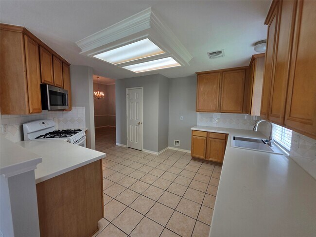 Building Photo - 3602 Brookstone Ct