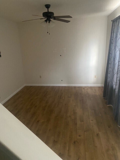 Family room - 1159 Ledge Dr