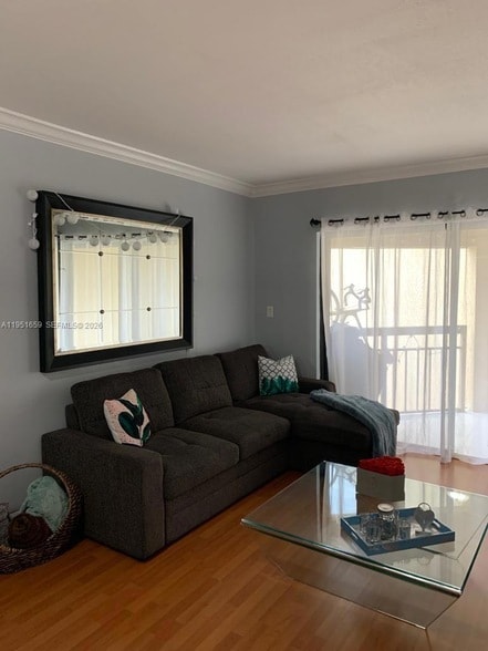 Building Photo - 8290 Lake Dr