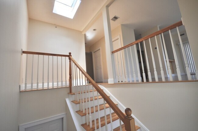 Building Photo - 34 Allston St