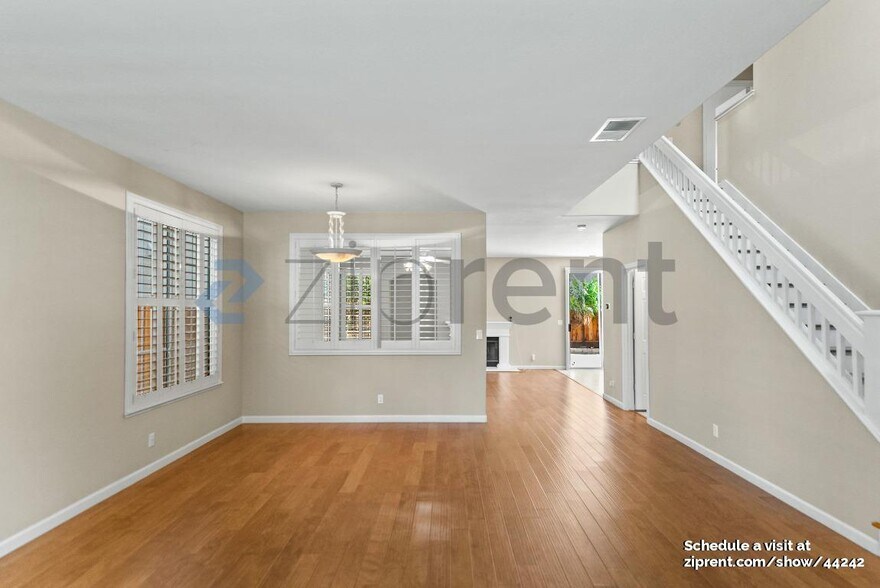Building Photo - 856 Dederick Ct