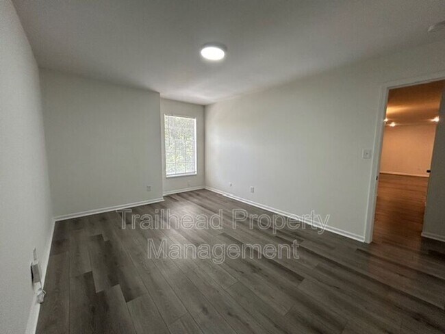 Building Photo - 8455 Lowell Ave