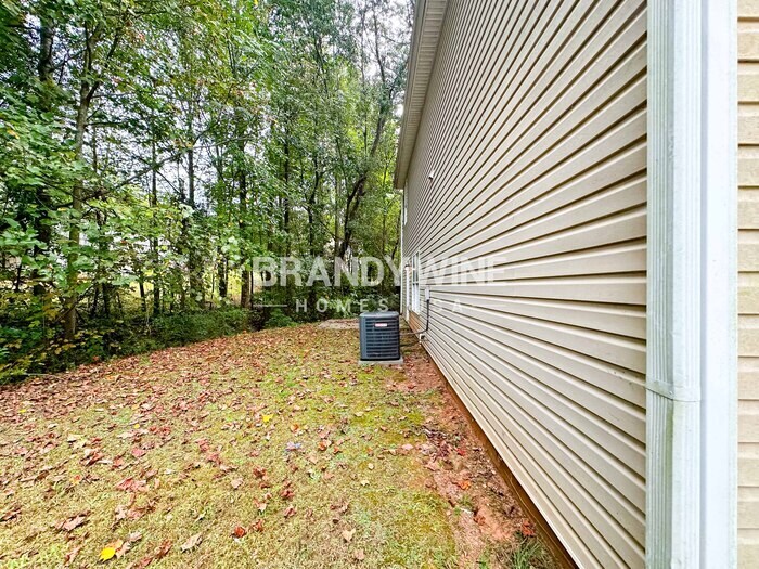 Building Photo - 6417 Harvester Cir