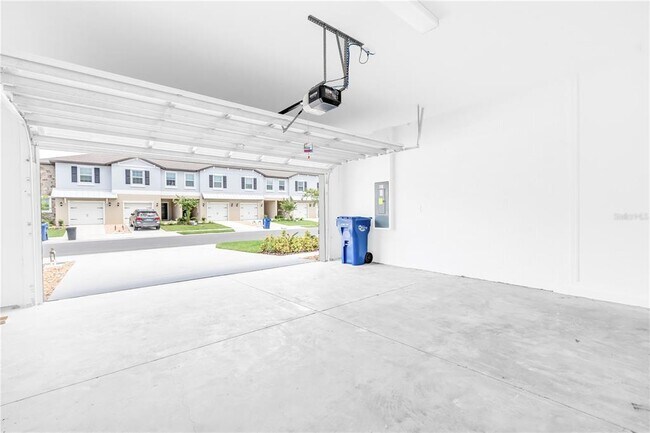 Building Photo - 9324 Bonita Mar Dr