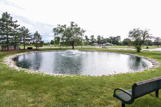 Building Photo - 713 Millbrook Dr
