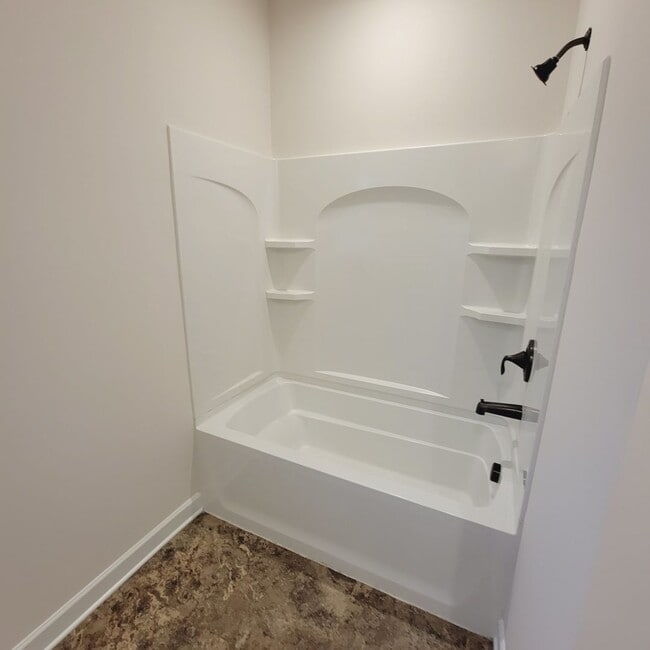 Building Photo - Spacious 4BR/.5BA Home in Steele Creek