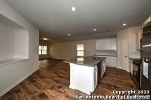 Building Photo - 6838 Whisper Grv