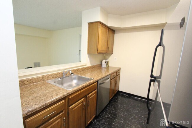 Building Photo - 1105 Aspen Dr
