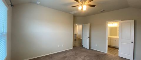 Building Photo - 10410 Waverunner-