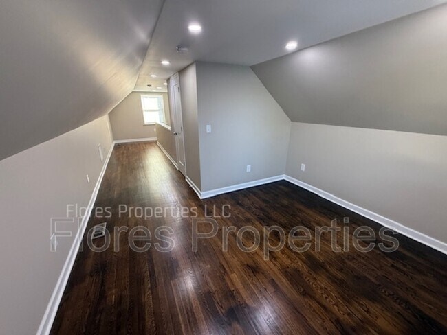 Building Photo - 3181 Gerbert Rd