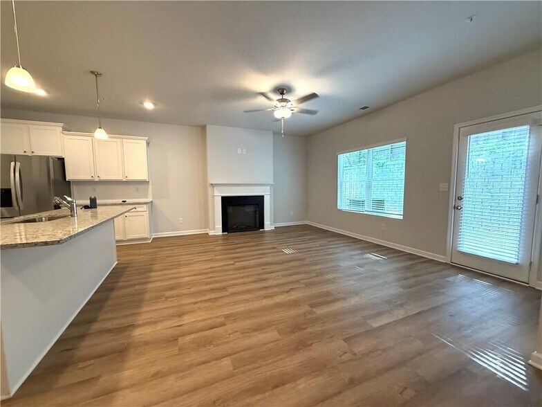 Building Photo - 401 Lanier Cir