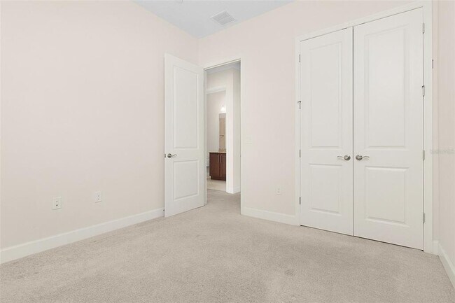 Building Photo - 13813 Benavente Ave