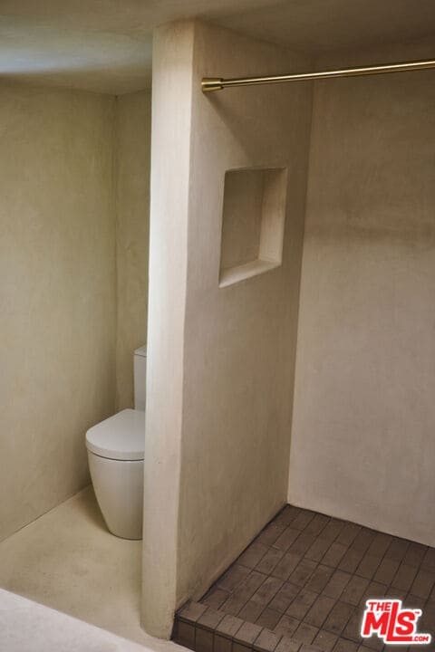 Building Photo - 5918 Monte Vista St