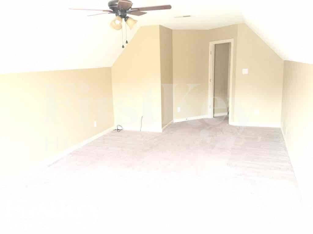 Building Photo - 6706 Einat Cove