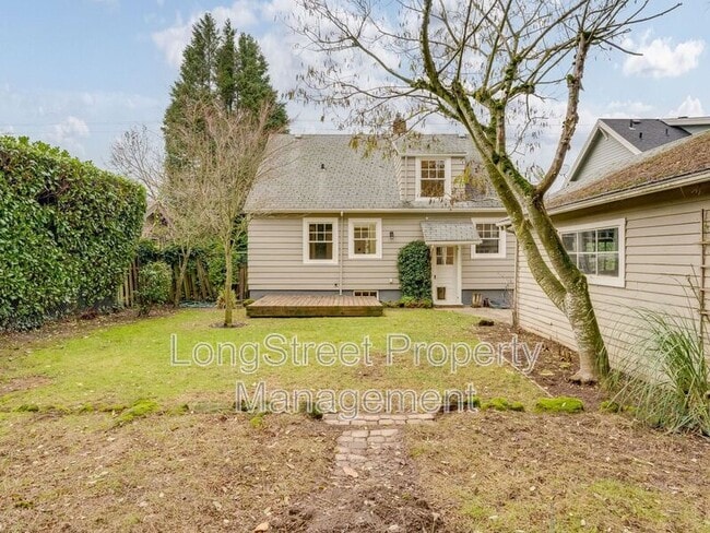 Building Photo - 2230 SE 51st Ave