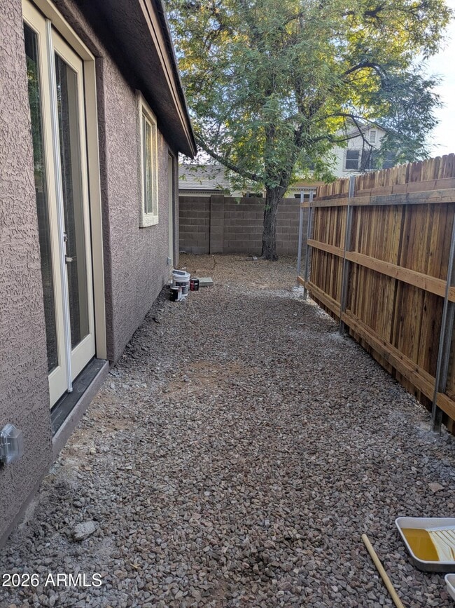 Building Photo - 14339 W Desert Hills Dr