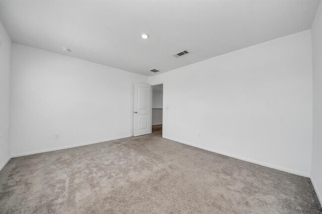 Building Photo - 23415 Pagoda Oak Dr