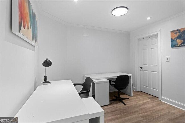 Building Photo - 1599 Gaylor Cir SE