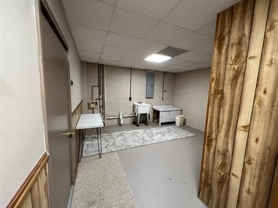 Building Photo - 307 W A 144