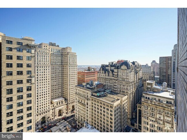 Building Photo - 111 S 15th St