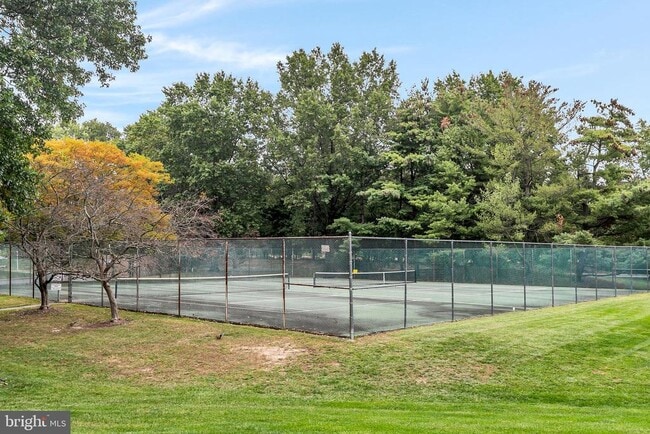 Building Photo - 5 Mill Run W