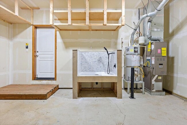 Building Photo - Beautiful Single-Story Olympia Home with Dog Wash, Garden Beds & Thoughtful Layout