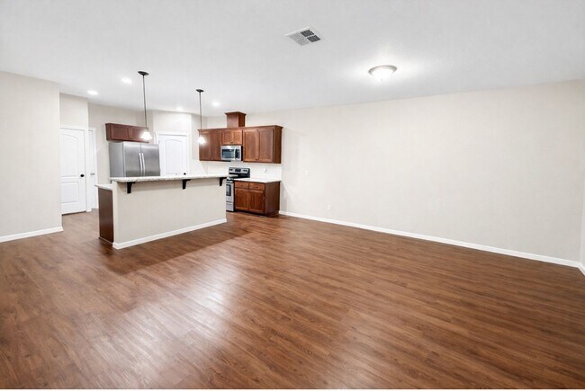 Building Photo - 2609 NE 131st Ct