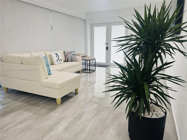 Building Photo - 60 SE Marlin Ave