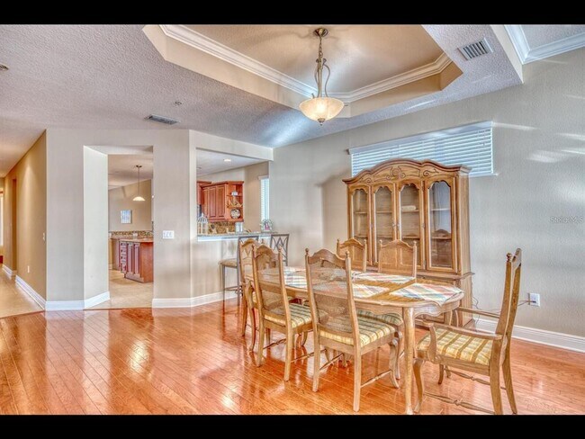 Building Photo - 1042 Bellasol Way