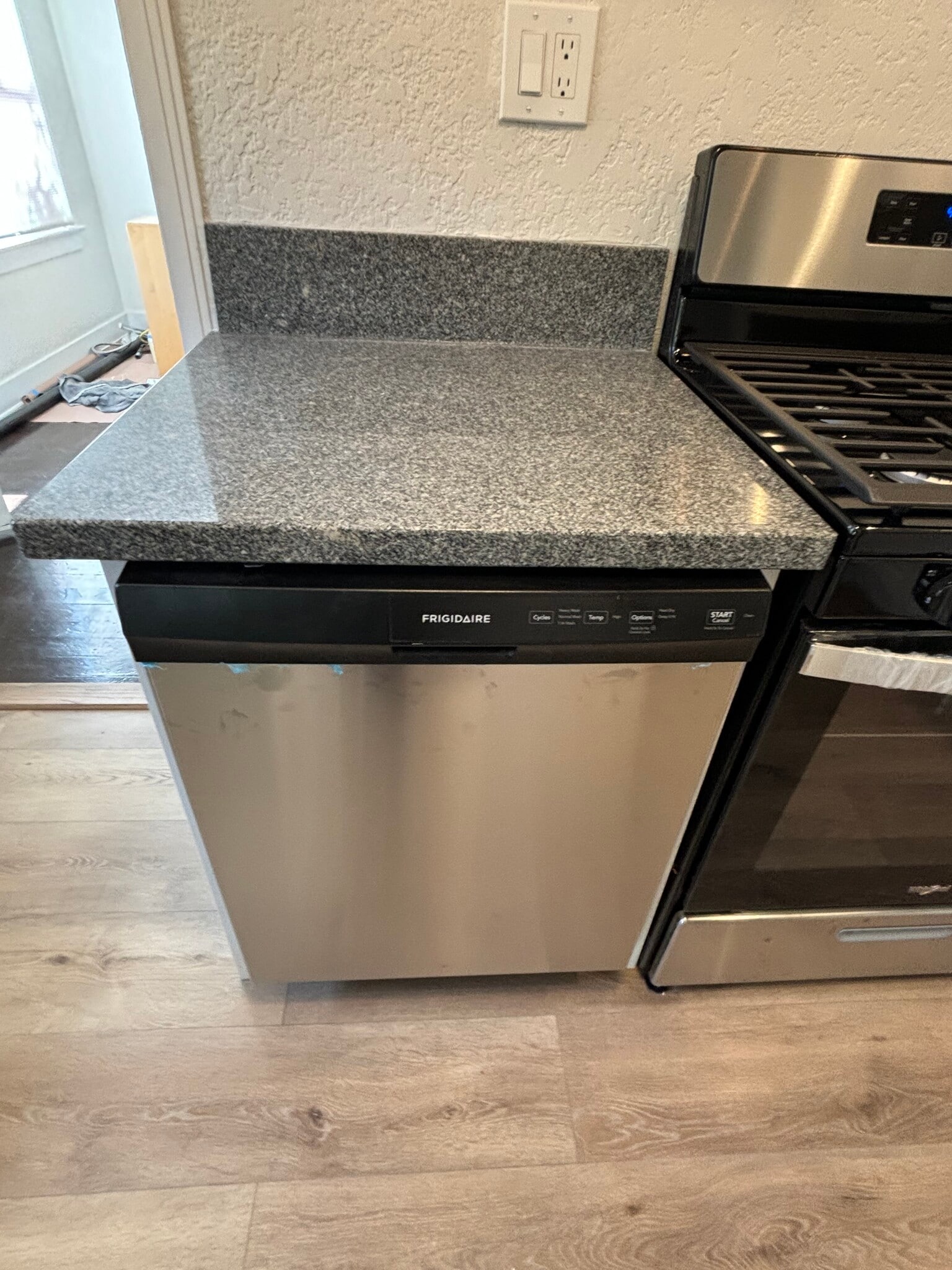 Stainless steel appliances - 912 1/2 California Ave