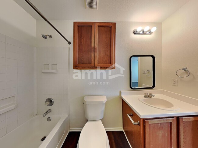 Building Photo - 12748 Saint Marys Dr