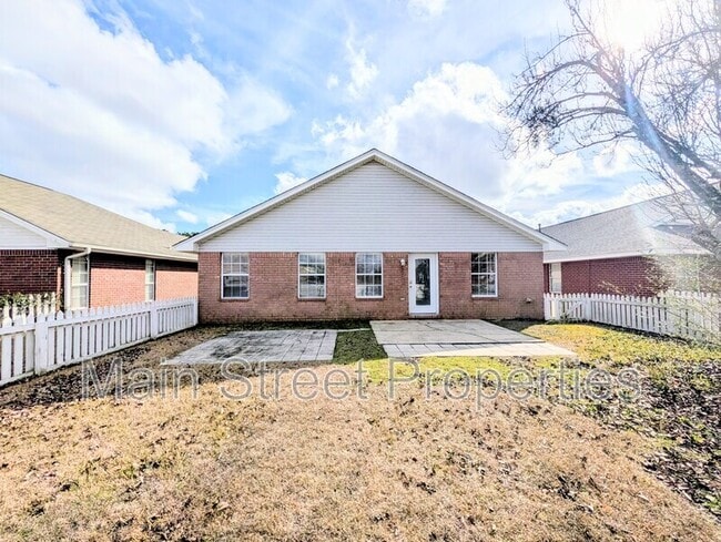 Building Photo - 28 Easton St