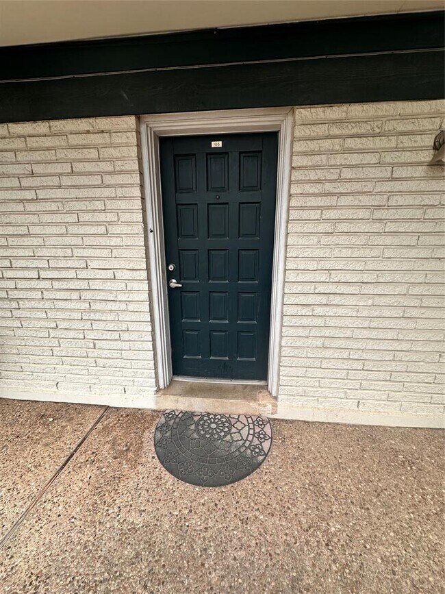 Building Photo - 1725 Toomey Rd