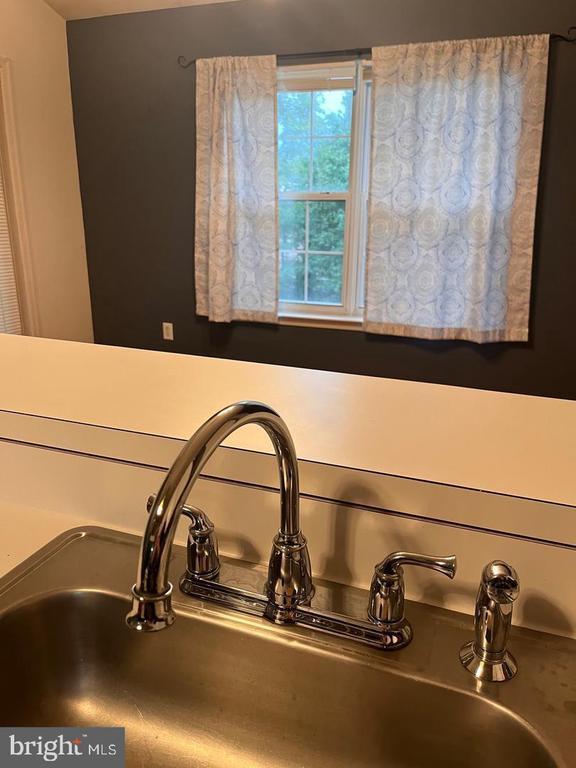 Building Photo - 9213 Azure Ct