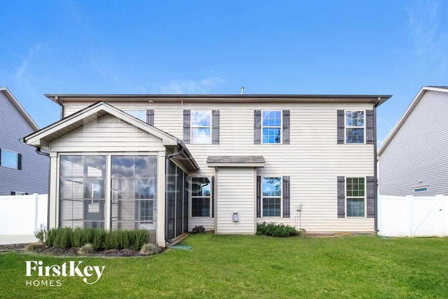 Building Photo - 1833 Ridge Creek Dr