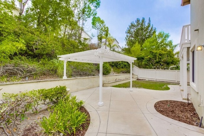 Building Photo - Westport @ Stonecrest