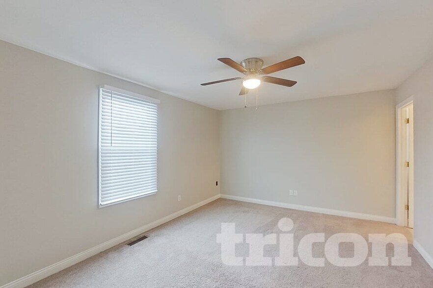 Building Photo - 3301 N Mester St