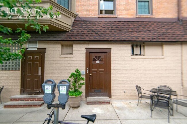 Building Photo - 527 S 21st St