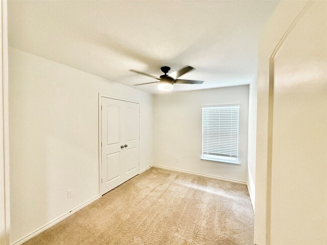 Building Photo - 521 Locksley Cove