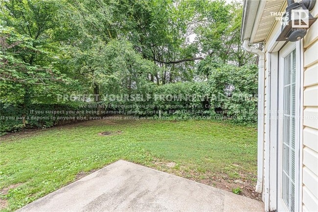 Building Photo - 3206 W Oakfield St