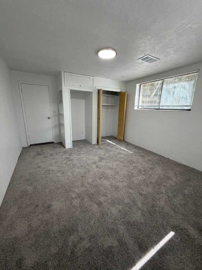 Building Photo - 4132 S Carter Cir