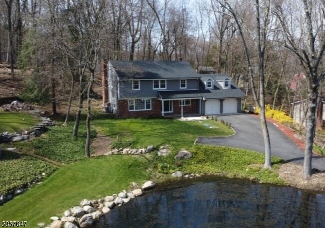 Building Photo - 78 Long Hill Rd